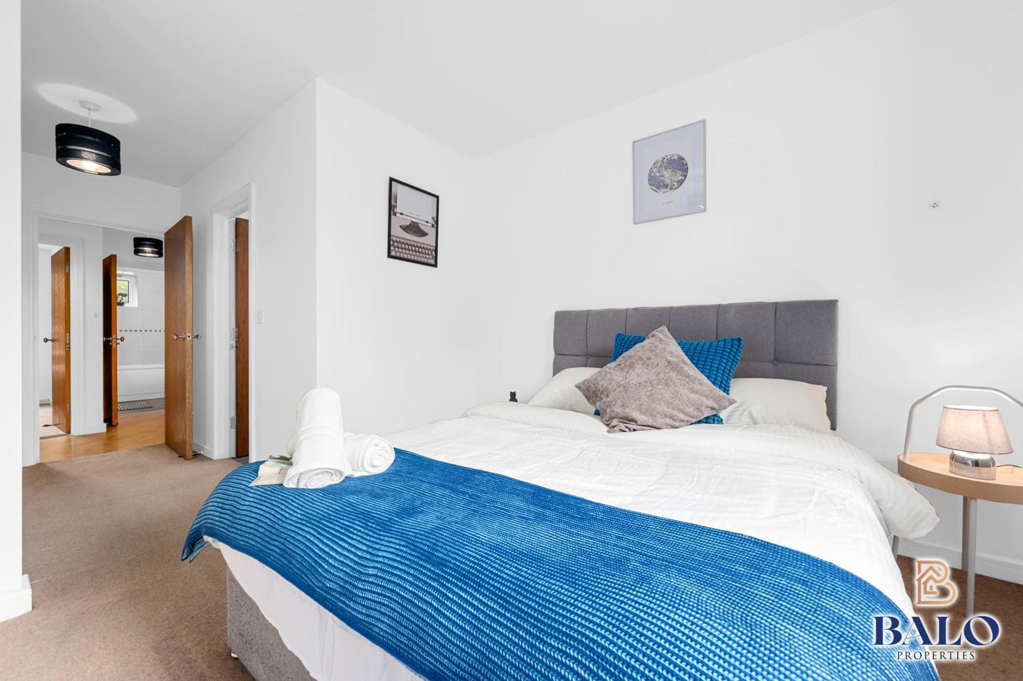 Modern Spacious 2Bedroom Apartment Great! Location By Etihad Mancity Stadium& Coop Live Arena แมนเชสเตอร์ ภายนอก รูปภาพ