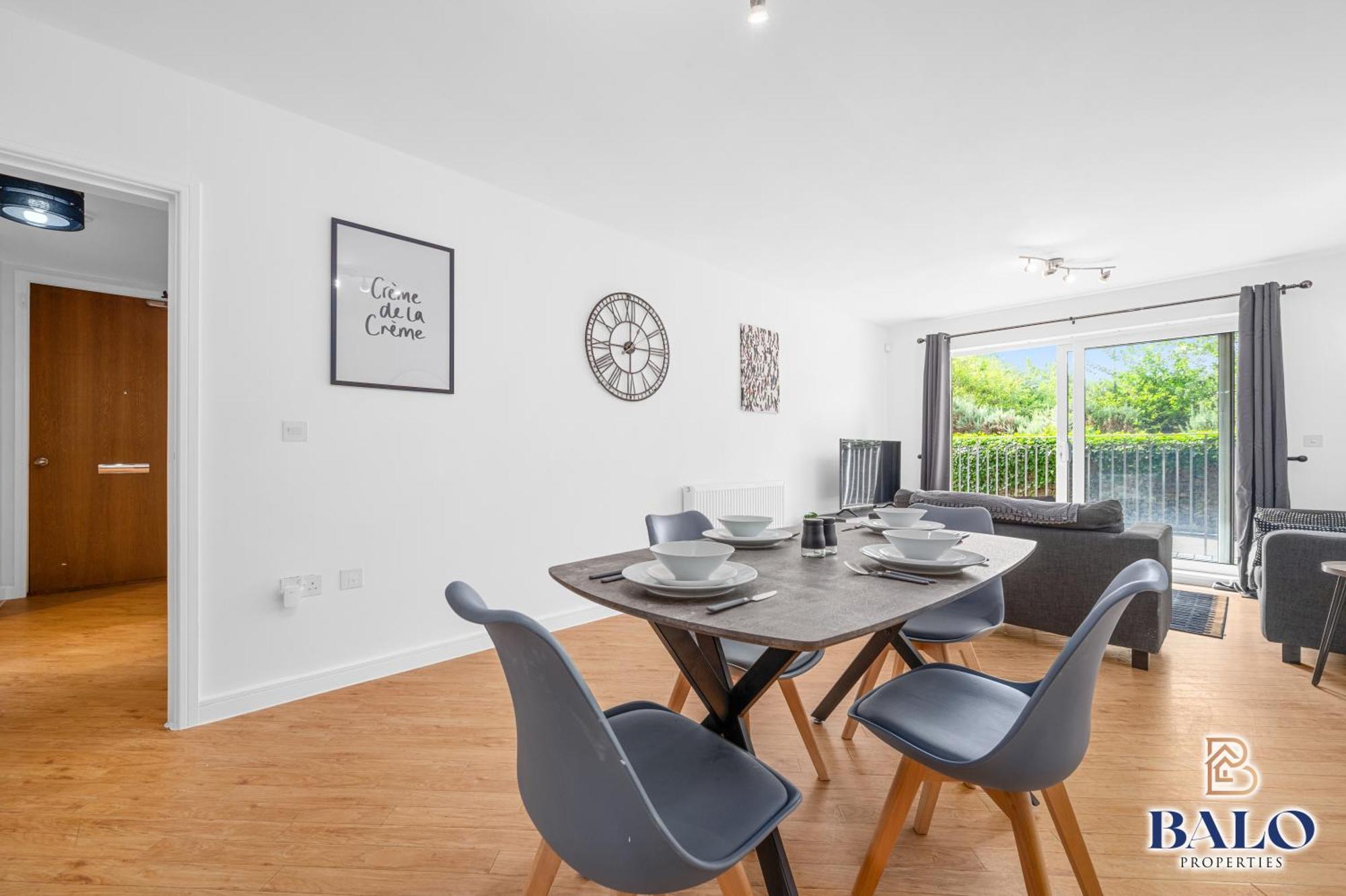 Modern Spacious 2Bedroom Apartment Great! Location By Etihad Mancity Stadium& Coop Live Arena แมนเชสเตอร์ ภายนอก รูปภาพ