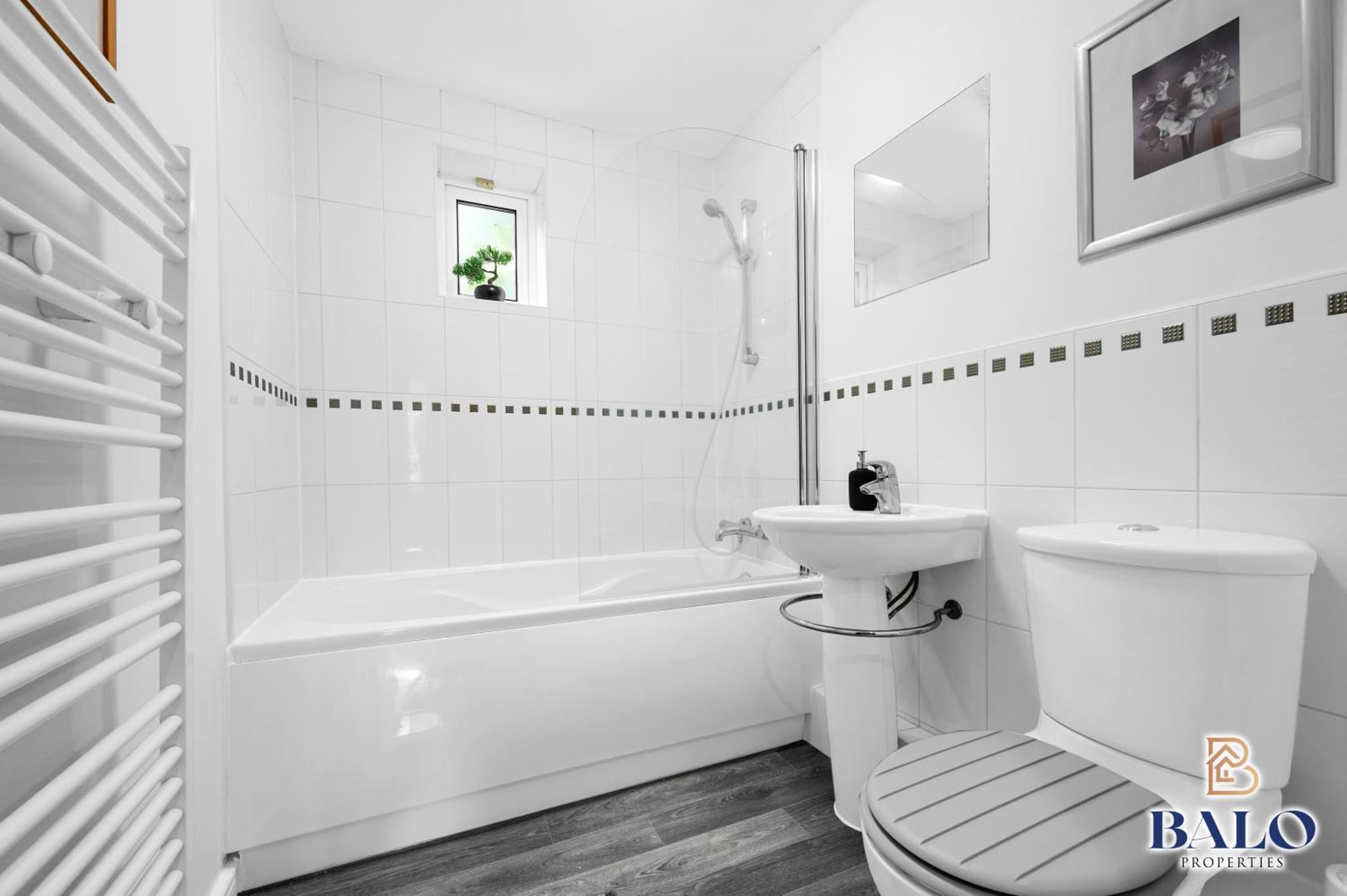 Modern Spacious 2Bedroom Apartment Great! Location By Etihad Mancity Stadium& Coop Live Arena แมนเชสเตอร์ ภายนอก รูปภาพ